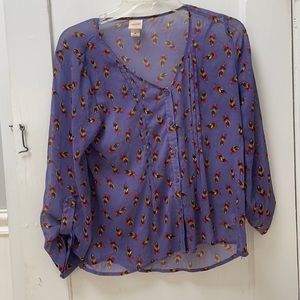Mossimo pretty feather themed blouse